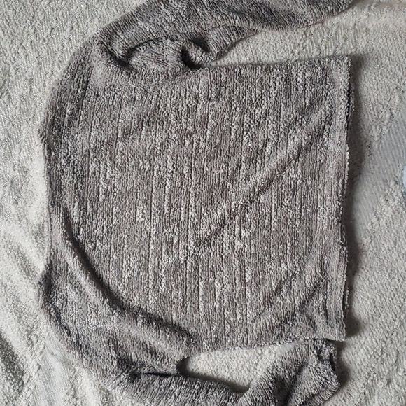 LC Sweater - Picture 5 of 5